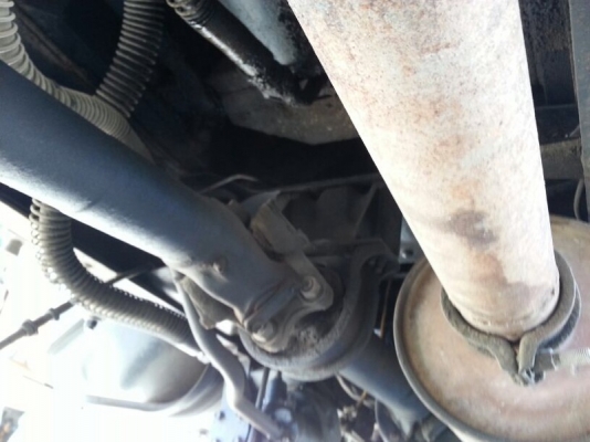 รถฮีโน่  6  ล้อดั้ม 195  แรงม้า.  สนใจติดต่อ  081 - 6079515