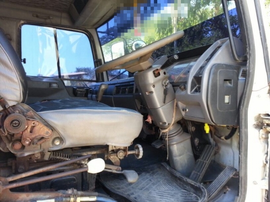 รถฮีโน่  6  ล้อดั้ม 195  แรงม้า.  สนใจติดต่อ  081 - 6079515