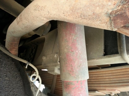 รถฮีโน่  6  ล้อดั้ม 195  แรงม้า.  สนใจติดต่อ  081 - 6079515