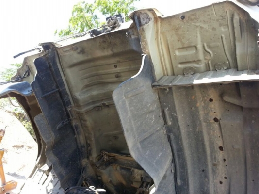 รถฮีโน่  6  ล้อดั้ม 195  แรงม้า.  สนใจติดต่อ  081 - 6079515