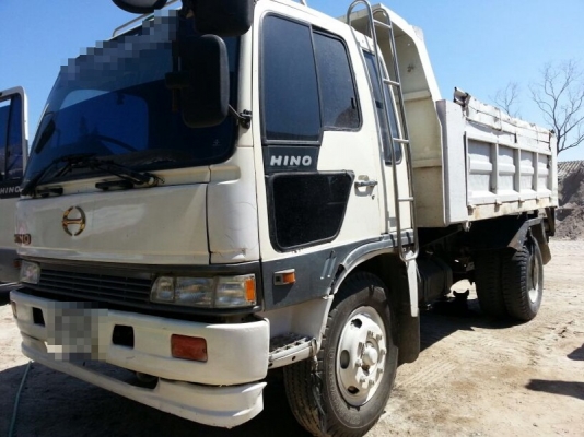 รถฮีโน่  6  ล้อดั้ม 195  แรงม้า.  สนใจติดต่อ  081 - 6079515