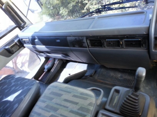 รถฮีโน่  6  ล้อดั้ม 195  แรงม้า.  สนใจติดต่อ  081 - 6079515