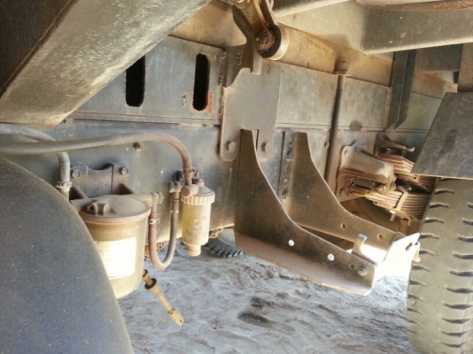 รถฮีโน่  6  ล้อดั้ม 195  แรงม้า.  สนใจติดต่อ  081 - 6079515