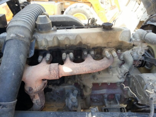 รถฮีโน่  6  ล้อดั้ม 195  แรงม้า.  สนใจติดต่อ  081 - 6079515