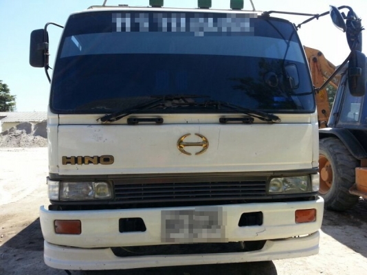 รถฮีโน่  6  ล้อดั้ม 195  แรงม้า.  สนใจติดต่อ  081 - 6079515