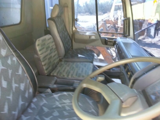 รถฮีโน่  6  ล้อดั้ม 195  แรงม้า.  สนใจติดต่อ  081 - 6079515