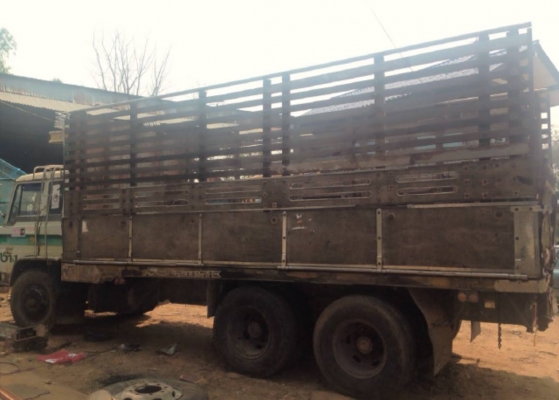 ***ขายแล้วครับขอบคุณ Truck2hand ขาย10ล้อเพลาเดียว HINO FL186 HO7C 185HP เครื่องเดิมเกียร์เดิม เครื่องแน่นดี แรง ช่วงล่างเดิมคัสซีสวยไม่ปะไม่ดาม กระบะล่องพื้นไม้คอกไม้สภาพดี ไม่ผุ หัวบางเดิมมีสีแตกสีลอกบ้าง ภายในดีคอนโซลครบ เบรคทริฟฟี่ ยางคู่หน้าสวย หลั ***ขายแล้วครับขอบคุณ Truck2hand ขาย10ล้อเพลาเดียว HINO FL186 HO7C 185HP เครื่องเดิมเกียร์เดิม เครื่องแน่นดี แรง ช่วงล่างเดิมคัสซีสวยไม่ปะไม่ดาม กระบะล่องพื้นไม้คอกไม้สภาพดี ไม่ผุ หัวบางเดิมมีสีแตกสีลอกบ้าง ภายในดีคอนโซลครบ เบรคทริฟฟี่ ยางคู่หน้าสวย หลั