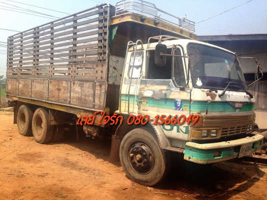 ***ขายแล้วครับขอบคุณ Truck2hand ขาย10ล้อเพลาเดียว HINO FL186 HO7C 185HP  เครื่องเดิมเกียร์เดิม เครื่องแน่นดี แรง ช่วงล่างเดิมคัสซีสวยไม่ปะไม่ดาม  กระบะล่องพื้นไม้คอกไม้สภาพดี ไม่ผุ หัวบางเดิมมีสีแตกสีลอกบ้าง  ภายในดีคอนโซลครบ เบรคทริฟฟี่ ยางคู่หน้าสวย หลั