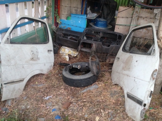 คอพวงมาลัย ประตู1คู่มีกระจก