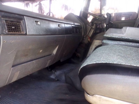 รถฮีโน่ 10 ล้อดั้ม FM3H  เปลื่ยนเครื่อง 210 แรงม้า.  สนใจติ ดต่อ 081 - 6079515