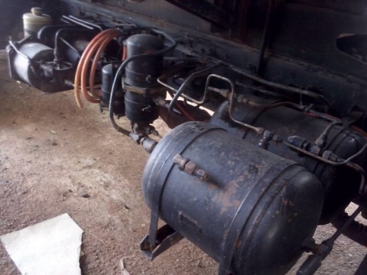 รถฮีโน่ 10 ล้อดั้ม FM3H  เปลื่ยนเครื่อง 210 แรงม้า.  สนใจติ ดต่อ 081 - 6079515