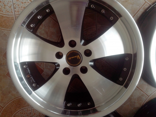 ขายแม็กvip ขอบ18 5/114.3 กว้าง8 et45 สวยๆถูกๆ