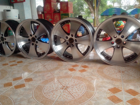 ขายแม็กvip ขอบ18 5/114.3 กว้าง8 et45 สวยๆถูกๆ