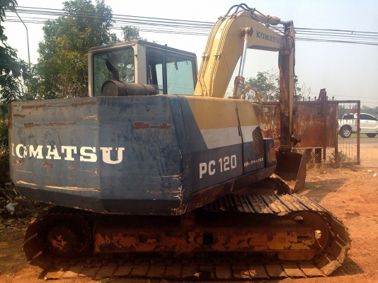 **520,000 บ.ต่อรอง**ขาย แบคโฮ komatsu pc120-5 เครื่องแคนเตอร์ 4d31 ปั้มเดิม เอวดีทำงานดี ช่วงล่าง70\% โซ่ บูท ใบแทรก ดี บอดี้สวยบูมอาร์มไม่มีปะ พร้อมใช้ พร้อมลุยงาน เอกสารสัญญาซื้อขาย ราคาต่อรองได้เด้อ พี่น้องครับ
