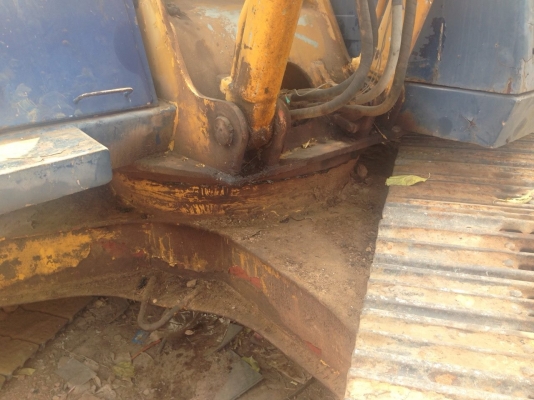 **520,000 บ.ต่อรอง**ขาย แบคโฮ komatsu pc120-5 เครื่องแคนเตอร์ 4d31 ปั้มเดิม เอวดีทำงานดี ช่วงล่าง70\% โซ่ บูท ใบแทรก ดี บอดี้สวยบูมอาร์มไม่มีปะ พร้อมใช้ พร้อมลุยงาน เอกสารสัญญาซื้อขาย ราคาต่อรองได้เด้อ พี่น้องครับ