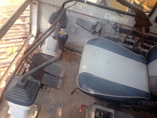 **520,000 บ.ต่อรอง**ขาย แบคโฮ komatsu pc120-5 เครื่องแคนเตอร์ 4d31 ปั้มเดิม เอวดีทำงานดี ช่วงล่าง70\% โซ่ บูท ใบแทรก ดี บอดี้สวยบูมอาร์มไม่มีปะ พร้อมใช้ พร้อมลุยงาน เอกสารสัญญาซื้อขาย ราคาต่อรองได้เด้อ พี่น้องครับ