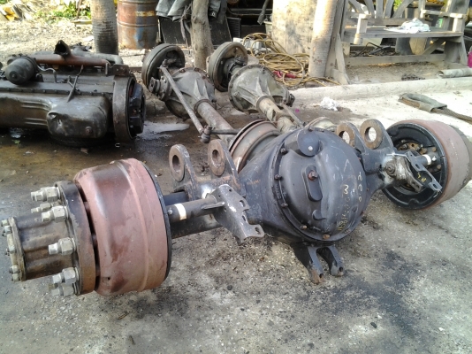 ขายคานหลัง10ล้อ ของใหม่แกะกล่อง น๊อต10ตัว ไม่เคยใช้งาน ขาย30000บาท ครับ