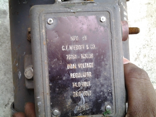 ขายไดชาร์จลูกใหญ่ครับ มีหลายลูก ขายลูกละ 1500บาทครับ