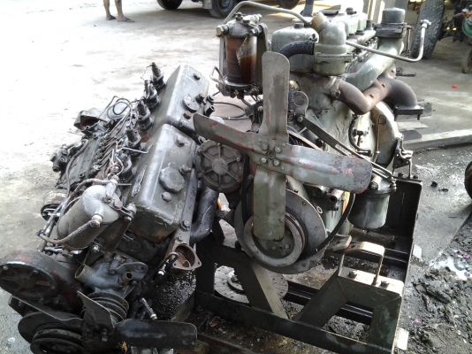 ขายเครื่อง6สูบ มาใหม่อีก3ตัว เครื่องดีเซลของทหารเอาไปทำเครื่องปั่นไฟครับ ขายเครื่องละ 12000 บาทครับ