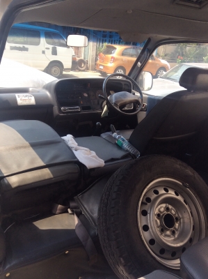 120,000 บาท ขายรถตู้ Toyota ปี 95