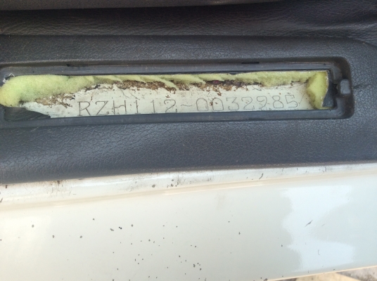 120,000 บาท ขายรถตู้ Toyota ปี 95