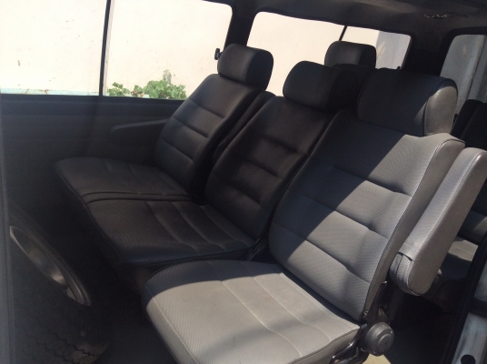 120,000 บาท ขายรถตู้ Toyota ปี 95