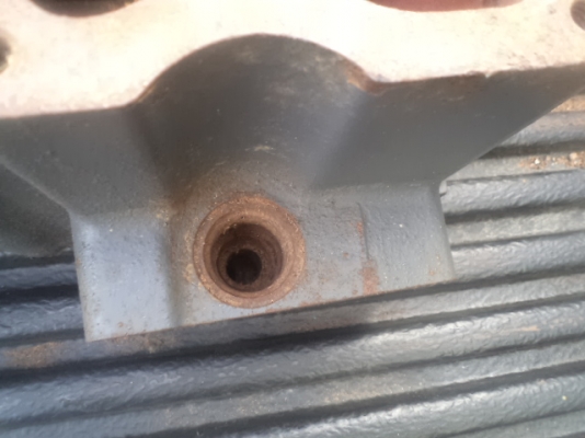 ขายฝาไฮดรอลิก Kubota m8030 ราคา 1000 ถูก ๆไว้ทำเป็นอะไหล่