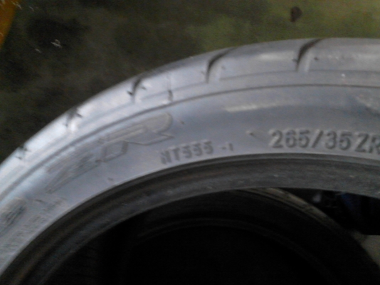 NITTO EXTREM ZR 265/35ZR18 มี 2 เส้น TEL.081-427-3941 NITTO EXTREM ZR 265/35ZR18 มี 2 เส้น TEL.081-427-3941