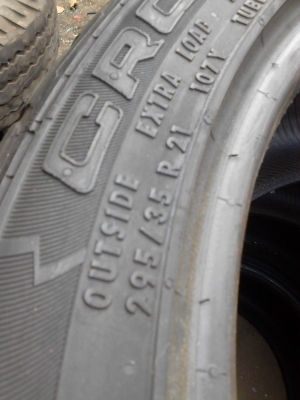 CROSS CONTACT 295/35R21  มีชุด 4 เส้น TEL.081-427-3941