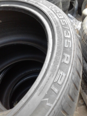 CROSS CONTACT 295/35R21  มีชุด 4 เส้น TEL.081-427-3941