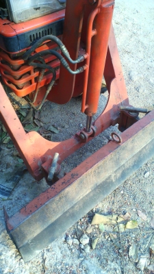 รถไถ KUBOTA L2605 dt ขับ 4Wd อุปกรณ์แถมฟรี มีใบดันหน้า จอบหมุน ตัดหญ้า และผาน ๓ ลดราคาพิเศษเหลือ 165,000 บาท.