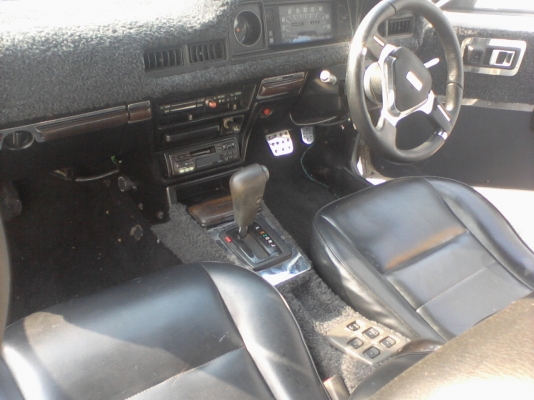 ขาย toyota corona rt 130 เครื่องดีเกียร์ออโต้ขับดีเล่มมี