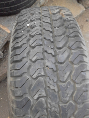 235/75R15 MICHELIN LTX A/T  มี เส้นเดียว TEL.081-427-3941