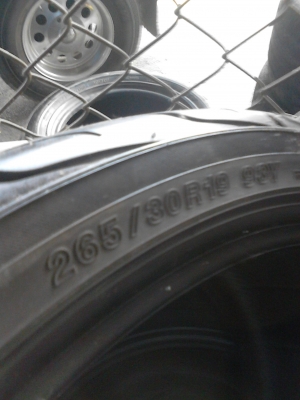 265/30R19 YOKOHAMA ยางแก้มเตี้ย สวยสไตล์ YOKO มีคู่ TEL.081-427-3941 265/30R19 YOKOHAMA ยางแก้มเตี้ย สวยสไตล์ YOKO มีคู่ TEL.081-427-3941