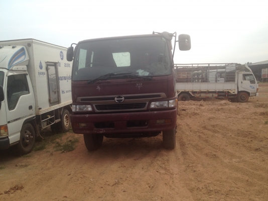 กำลังเก็บงานครับ HINO สิงห์ไฮเทค เครื่อง EM100  210 แรงม้าระบบน้ำมัน ช่วงกระบะ 6 เมตร เครื่องแน่นครับพร้อมเล่มครับ