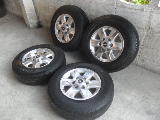 ล้อแม็ก 16นิ้ว6รู เชฟ พร้อมยาง205R16ปี09 สวยๆ 4 ล้อ ราคา 6900 บาท