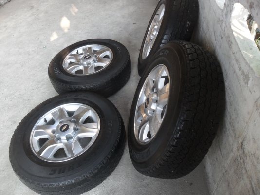 ล้อแม็ก 16นิ้ว6รู เชฟ พร้อมยาง205R16ปี09 สวยๆ 4 ล้อ ราคา 6900 บาท