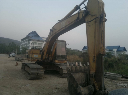 ขายรถแบ็คโฮ CAT 320 V.1 ไฟฟ้าตัดเครื่องปั๊มเดิม พร้อมลายหัวเจาะ  เอกสารเล่มทะเบียน
