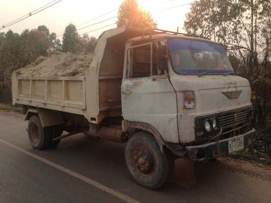 HINO KM310 ดั้มยิงหลัง เครื่องWO4D 117 F หน้าหลัง ภาษีขาดต่อ 1 ปี เอกสารชุดโอนครบ