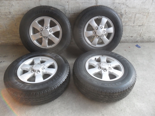 ล้อแม็ก 16นิ้ว6รู อีซูซุ ยาง 245/70R16ปี10 สวยๆ 4 ล้อ ราคา 6900