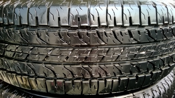 ขายยาง 205 70 15 BF ปี11ชุดละ4800