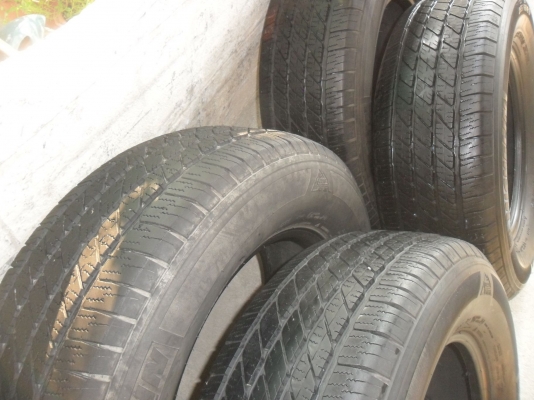 ยาง MICHELIN 265/65R17 ปี10 สวยๆ 4 เส้น ราคา 3800 บาท