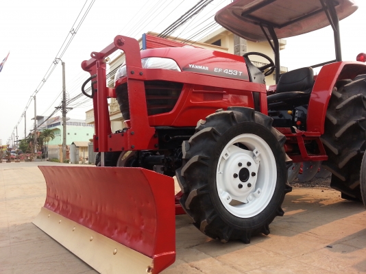 ยันร์ม่า EF453 T สภาพดี พร้อมใบมีดดันหน้า  รถสวย พร้อมใช้ ปี 2552