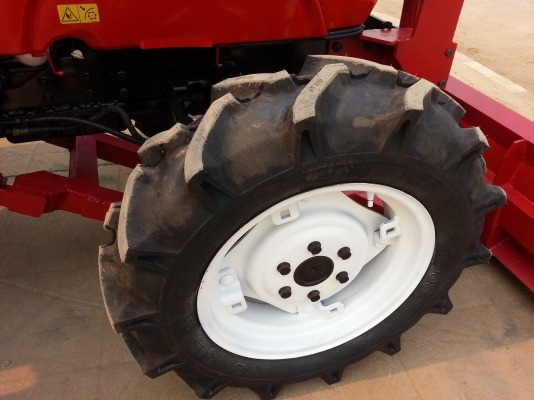 ยันร์ม่า EF453 T สภาพดี พร้อมใบมีดดันหน้า  รถสวย พร้อมใช้ ปี 2552