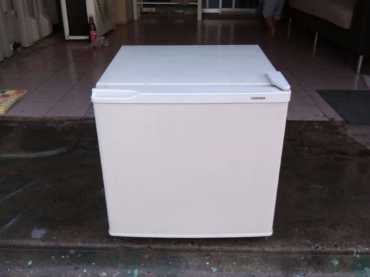 **** ขายตู้เย็นเล็ก (หายาก) ****