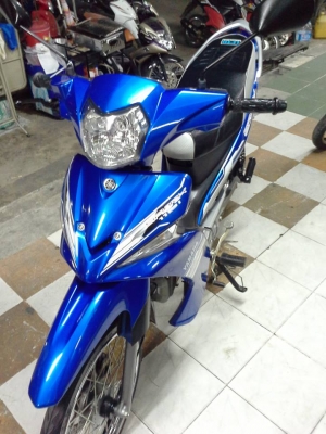 รุ่นใหม่ล่าสุด Yamaha Spark 115i รุ่นใหม่ล่าสุด (สตาร์ทมือ) ปี 2556 สวยมากอย่างจับใจ