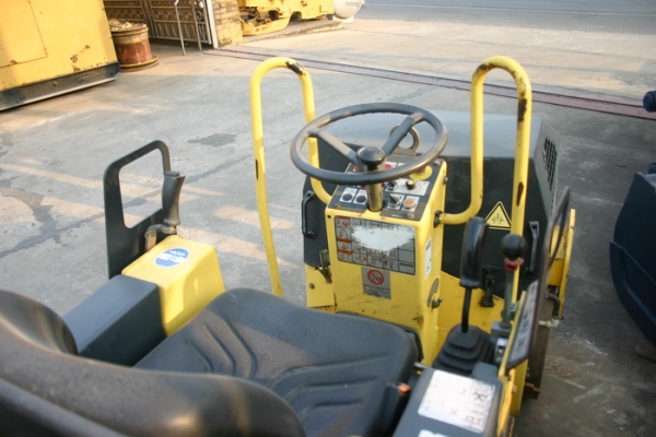 ขาย รถบดเล็ก BOMAG BW90AD-2 เก่านอก สวยๆเดิมๆ 380,000 TEL : 087-0339334 (อ็อฟ) ขาย รถบดเล็ก BOMAG BW90AD-2 เก่านอก สวยๆเดิมๆ 380,000 TEL : 087-0339334 (อ็อฟ)