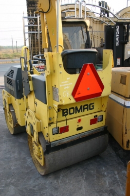 ขาย รถบดเล็ก BOMAG BW90AD-2 เก่านอก สวยๆเดิมๆ 380,000 TEL : 087-0339334 (อ็อฟ) ขาย รถบดเล็ก BOMAG BW90AD-2 เก่านอก สวยๆเดิมๆ 380,000 TEL : 087-0339334 (อ็อฟ)
