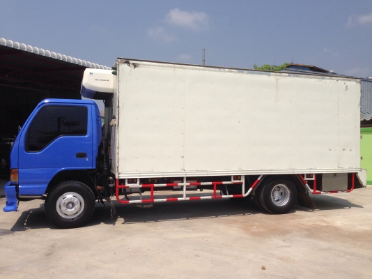 ขายกะบะตู้ทำความเย็นติดรถ ยาว5.50เมตรครับ/ลดกันไปเลย80000ครับไม่ต้องต่อนะครับ