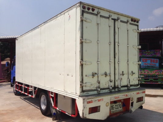 ขายกะบะตู้ทำความเย็นติดรถ ยาว5.50เมตรครับ/ลดกันไปเลย80000ครับไม่ต้องต่อนะครับ